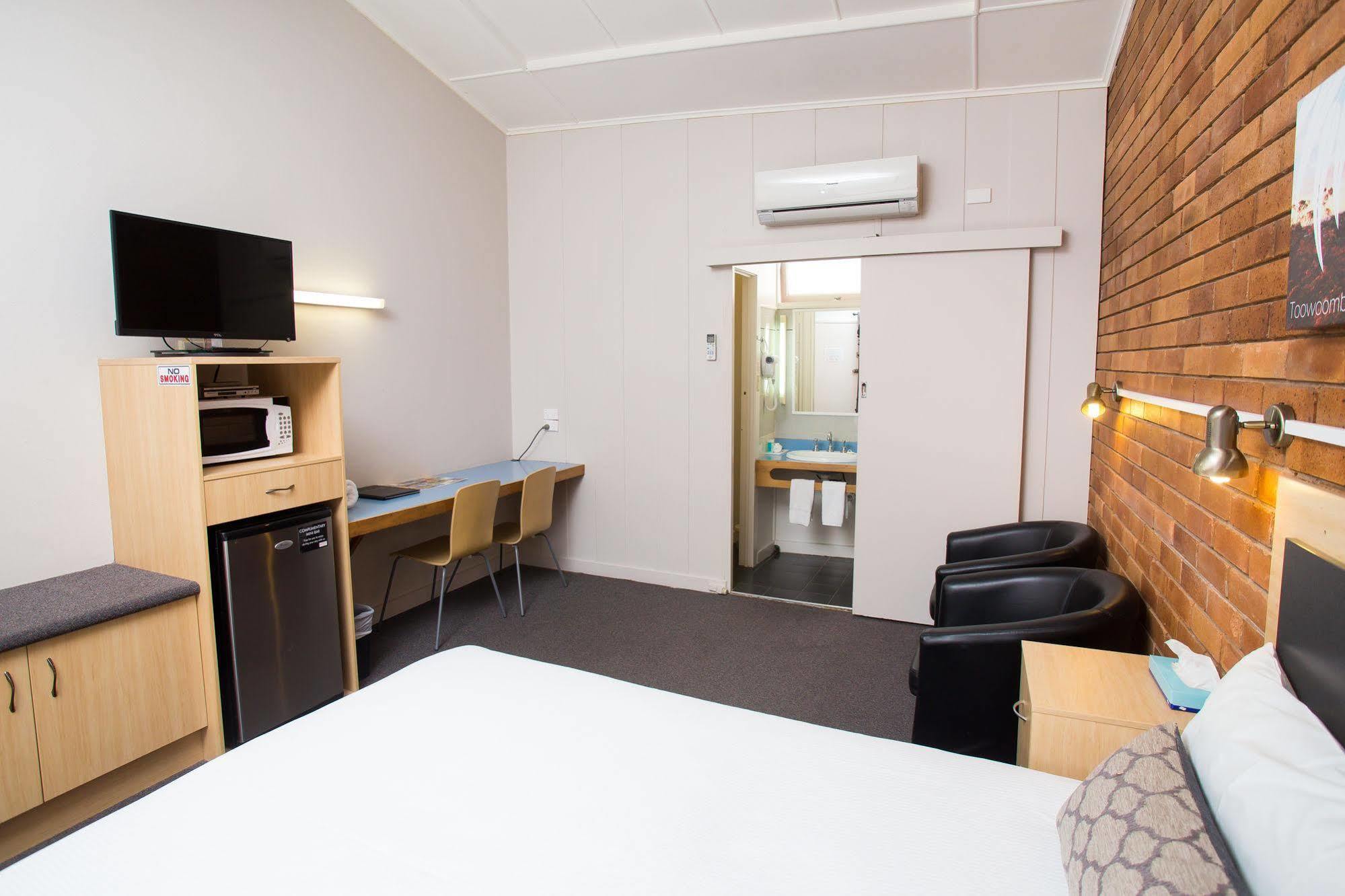 Downs Motel Toowoomba Ngoại thất bức ảnh